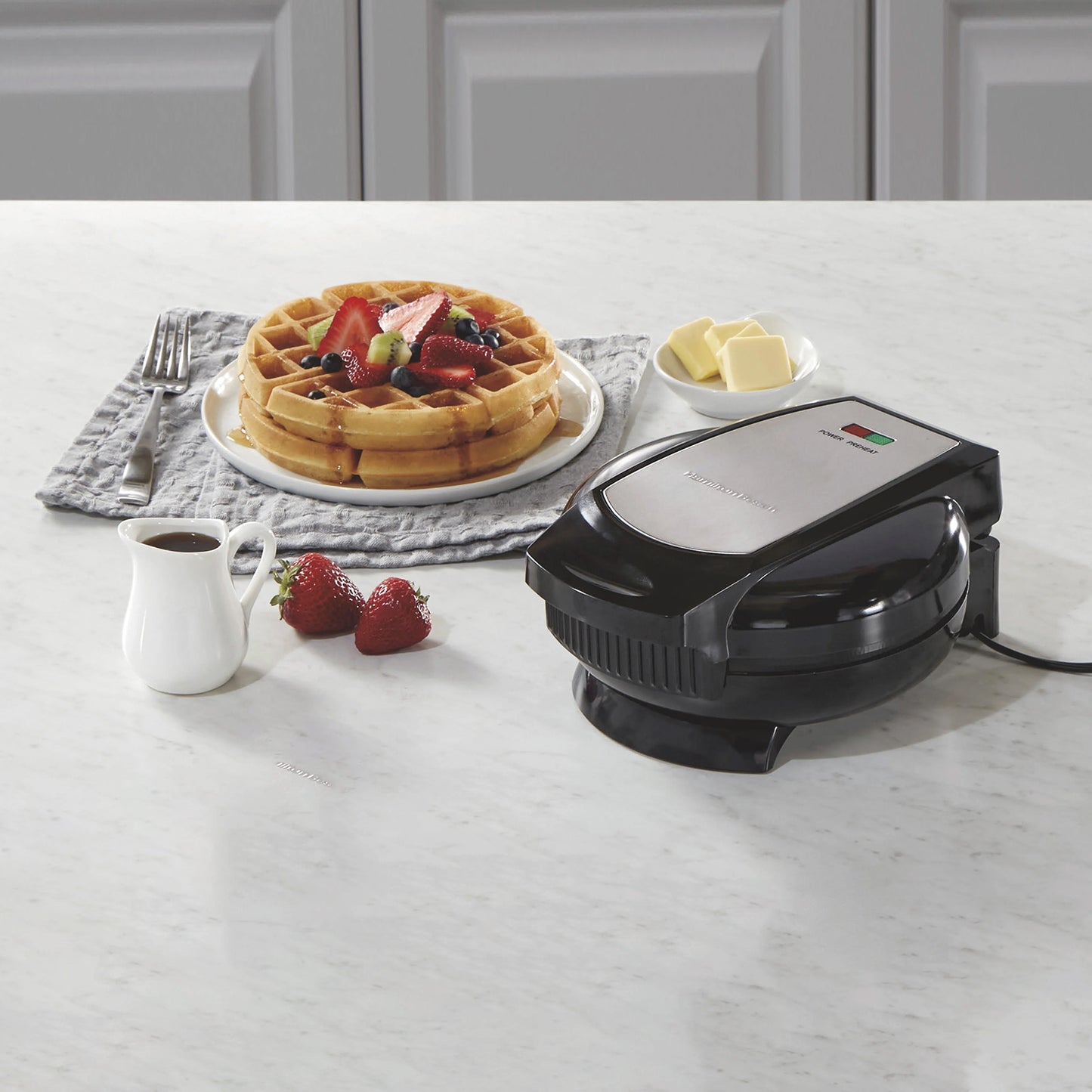 Waflera Antiadherente Hamilton Beach Negra 26072