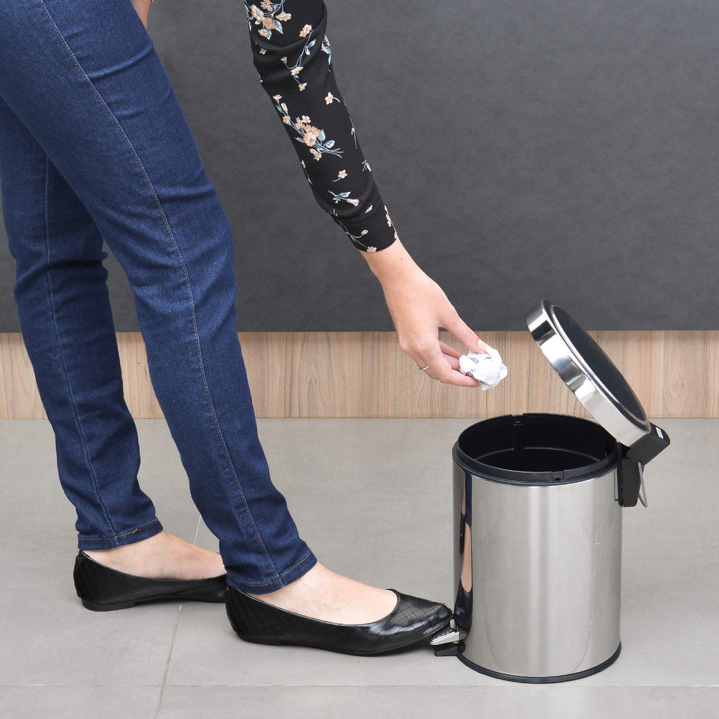 Basurero con Pedal Tramontina 5 Litros Acero Inoxidable 94538-105