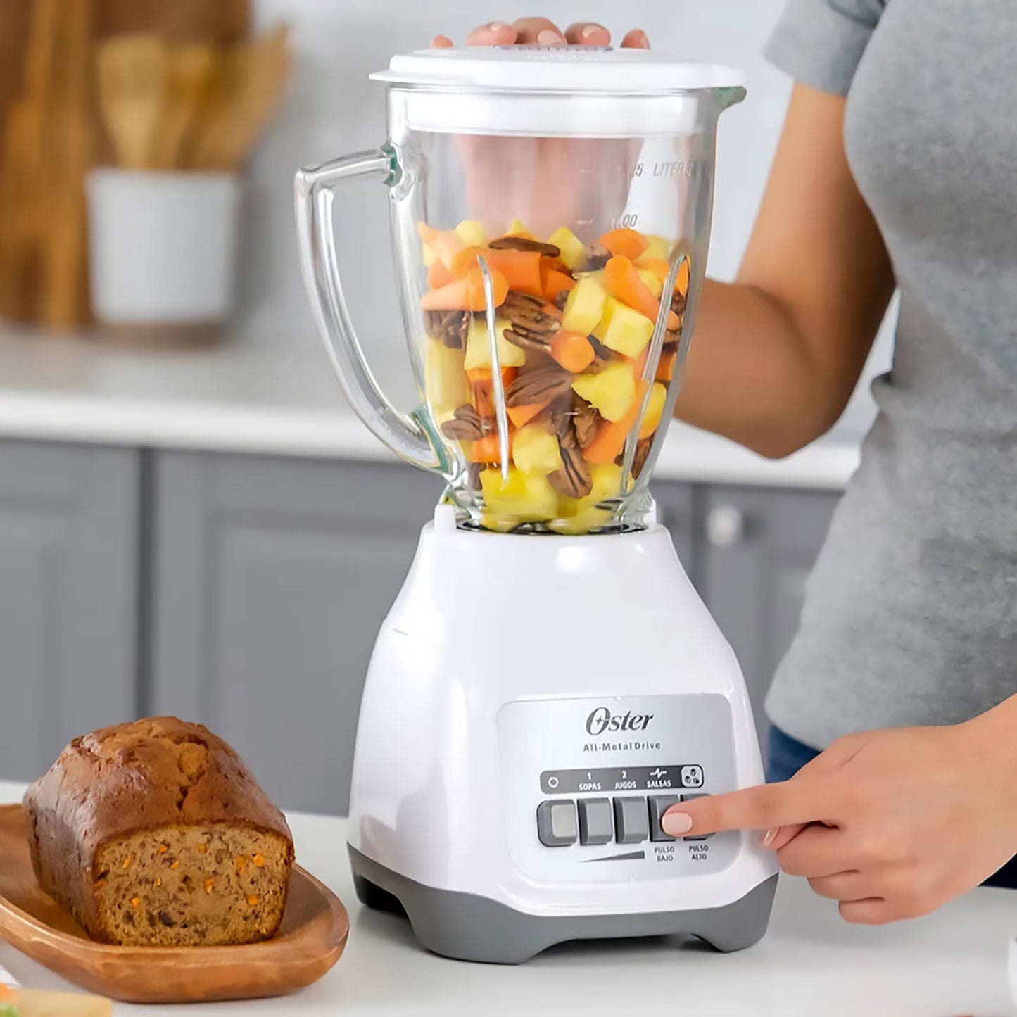 Licuadora Oster Vaso de Vidrio 1.5 Litros 2 Velocidades BLSTKAG-WPB