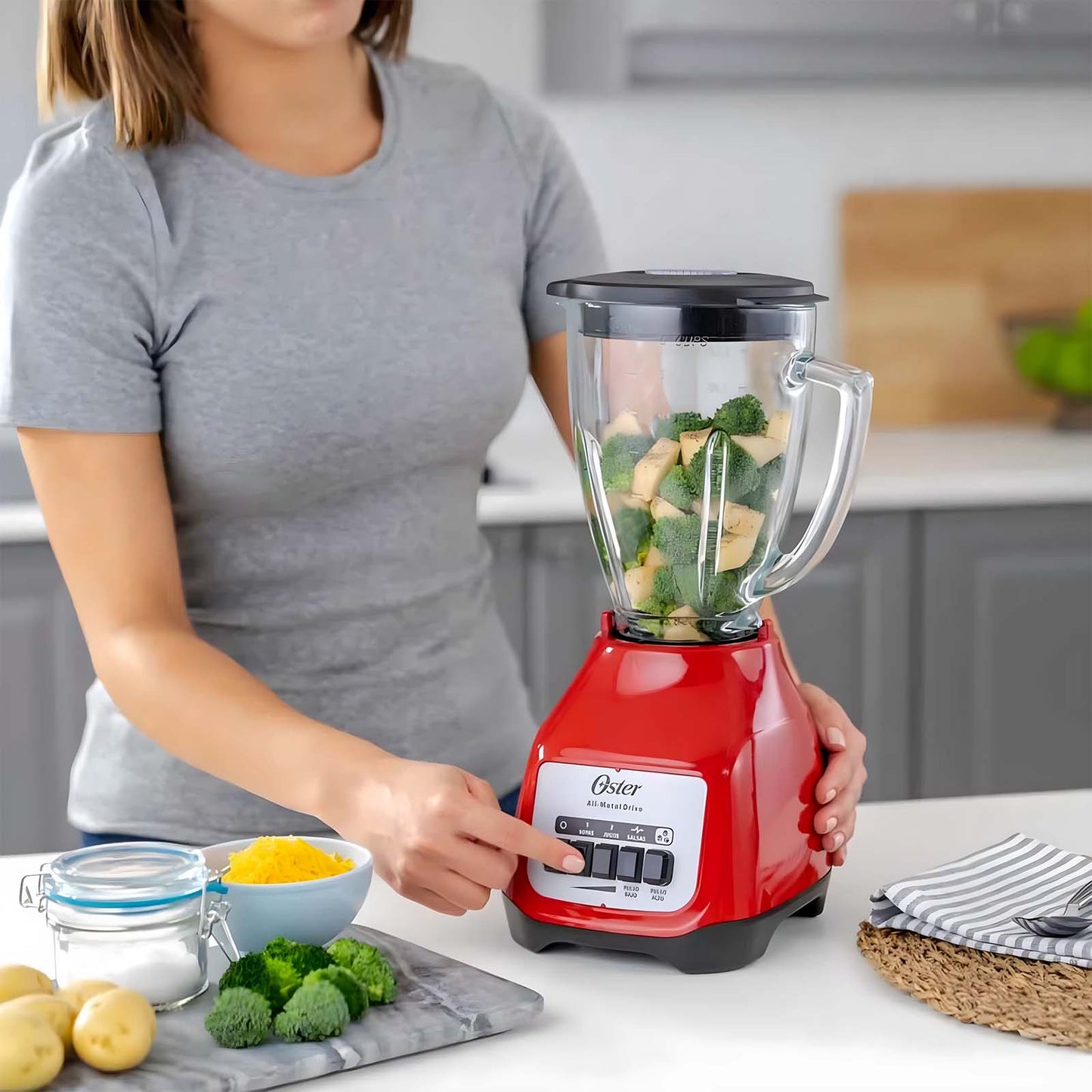 Licuadora Oster Vaso de Vidrio 1.5 Litros 2 Velocidades BLSTKAGRPB-RO