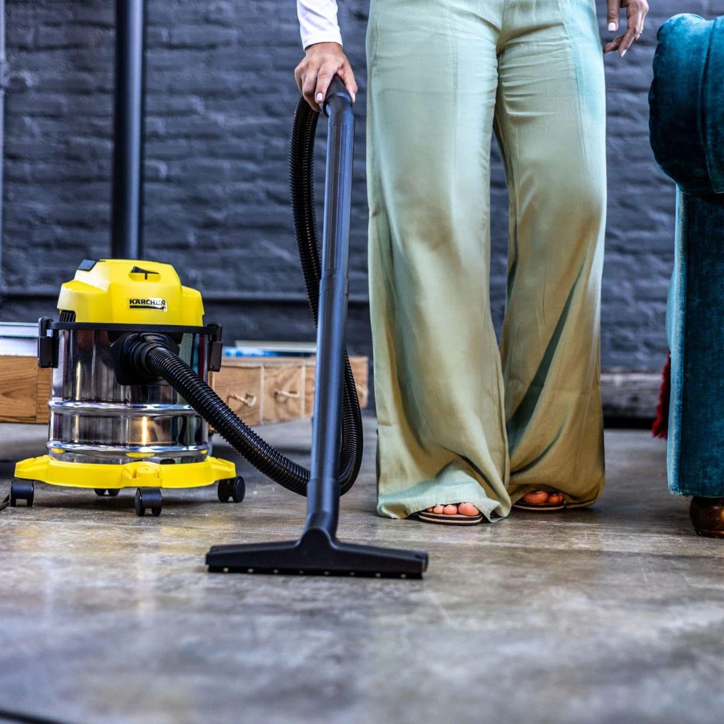 Aspiradora Karcher 12 Litros para Sólidos y Líquidos WDL-1S