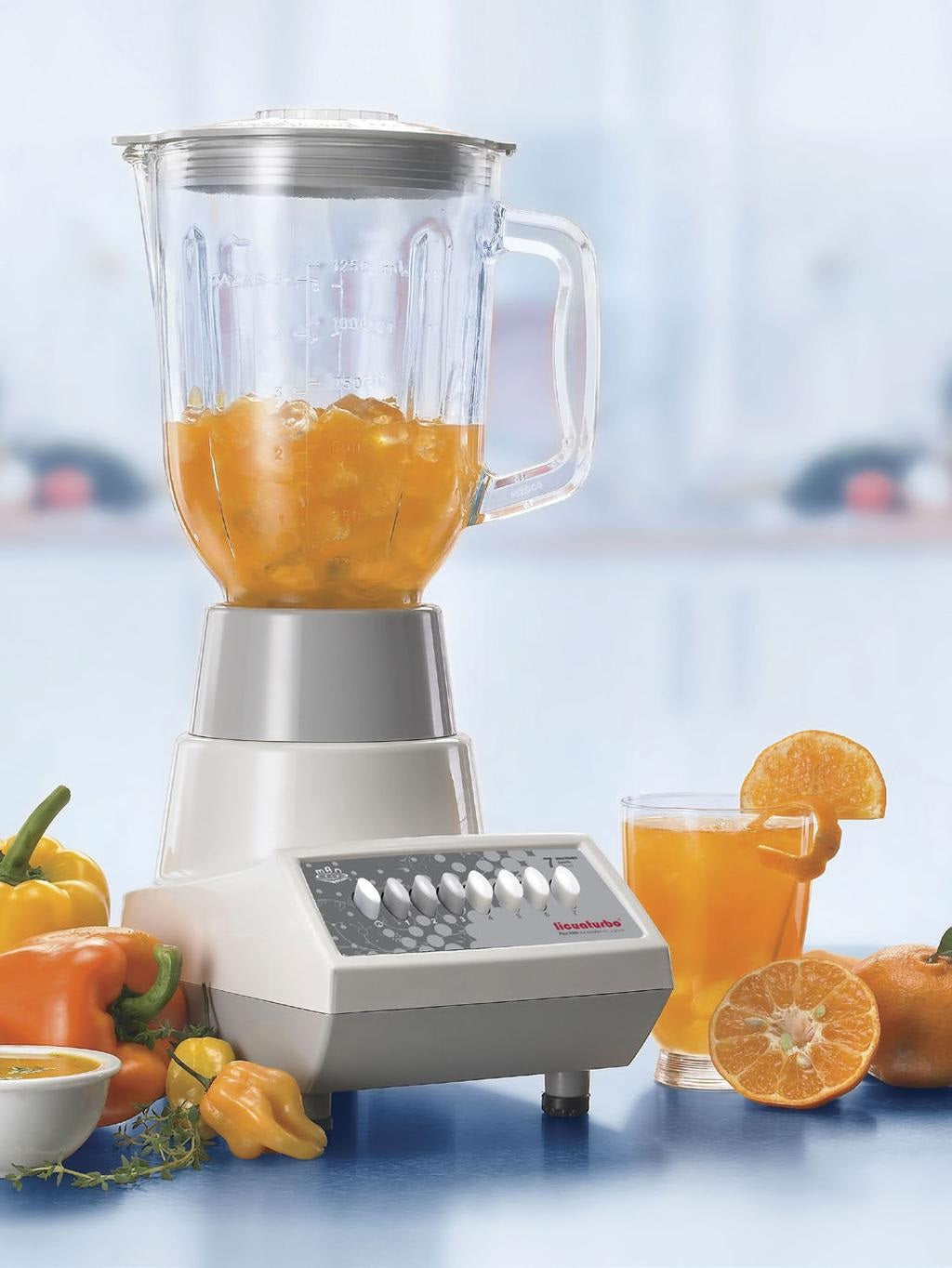 Licuadora con Vaso de Plástico 1.5 Litros 7 Velocidades Man LPP-5071