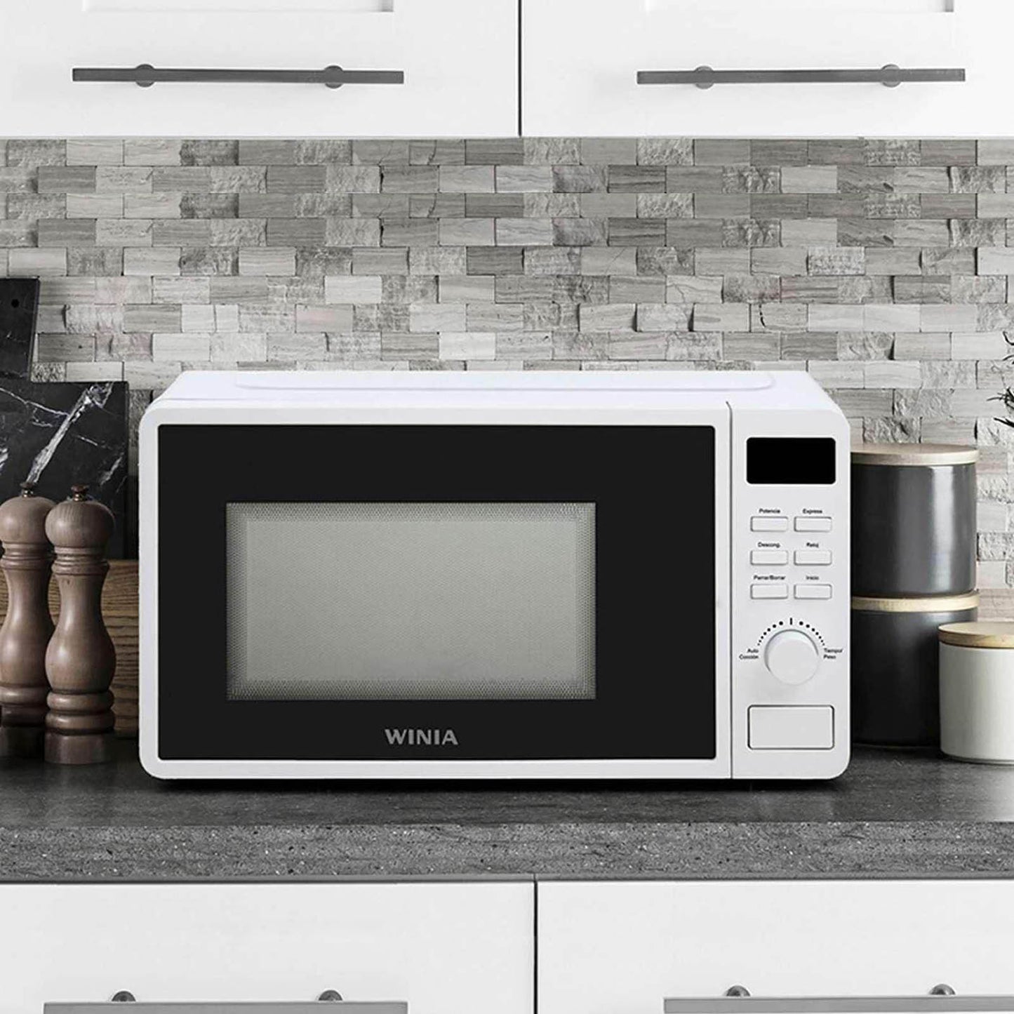 Horno de Microondas 0.7 Pies Cúbicos Winia KOS-61WW