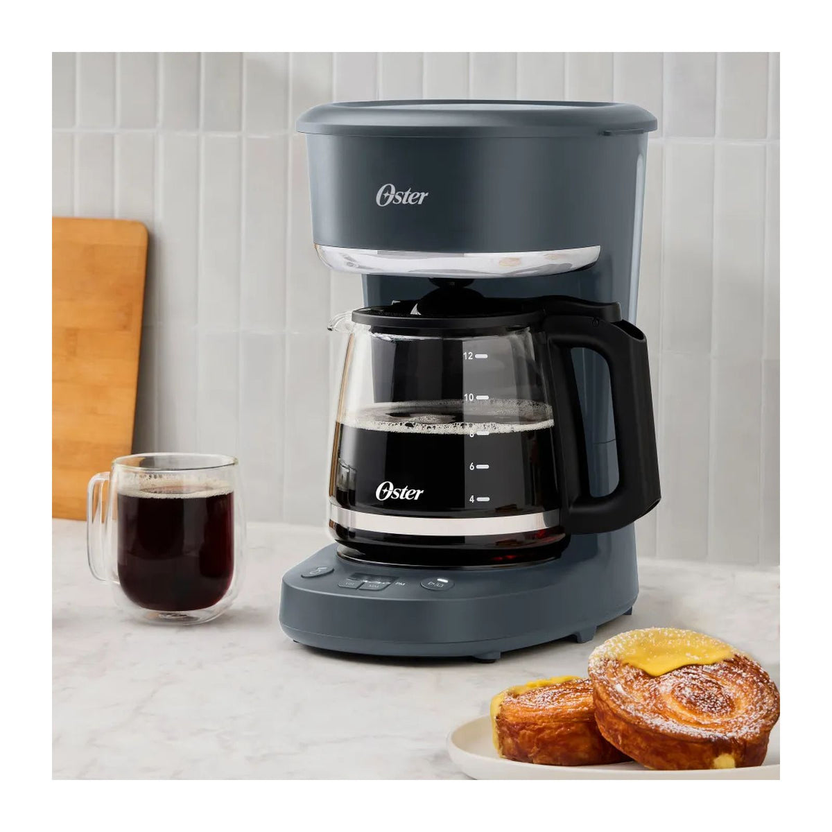 Cafetera Programable Oster 12 Tazas Gris BVSTDCP121M
