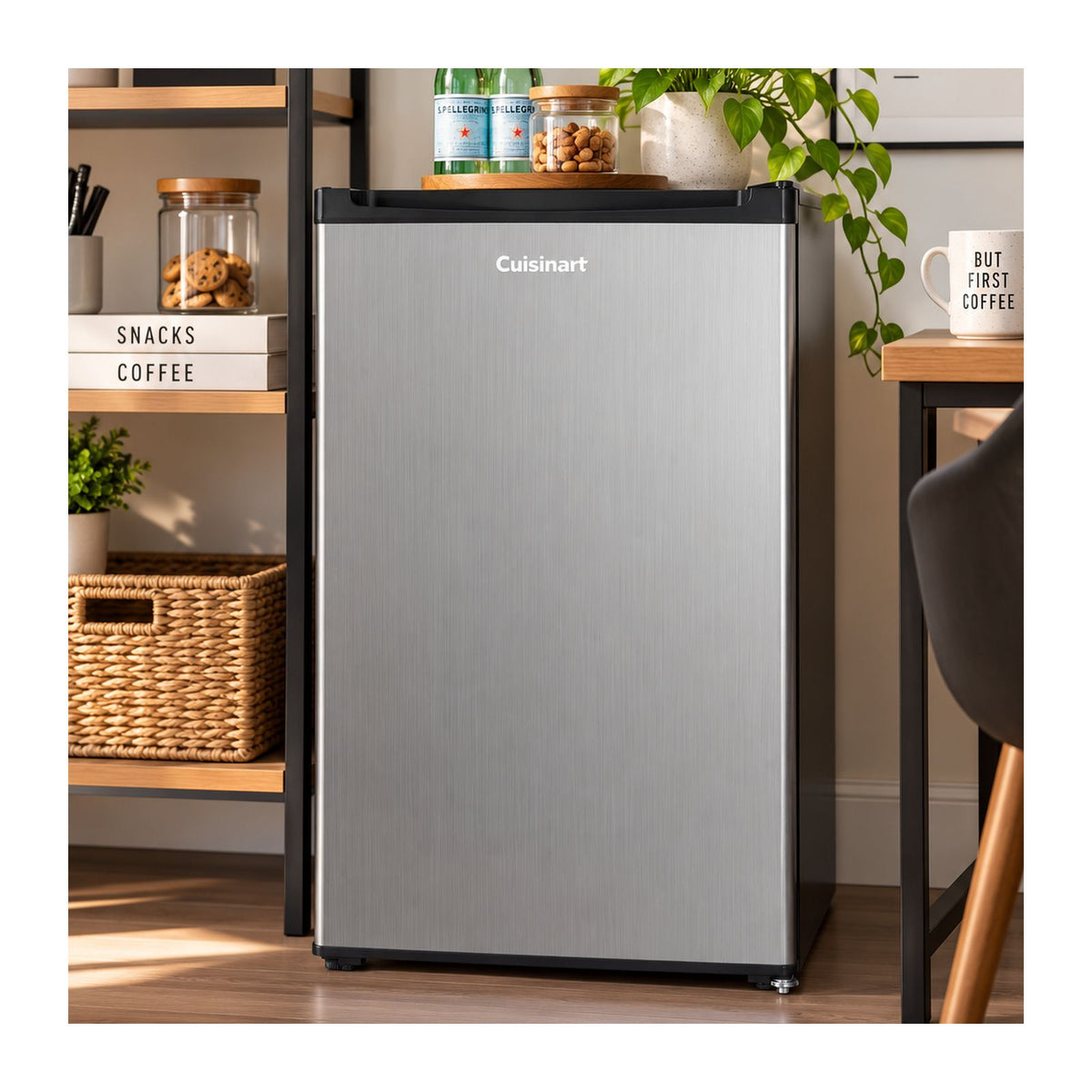 Frigobar Cuisinart 2.7 Pies Cúbicos Gris CCF-27ES
