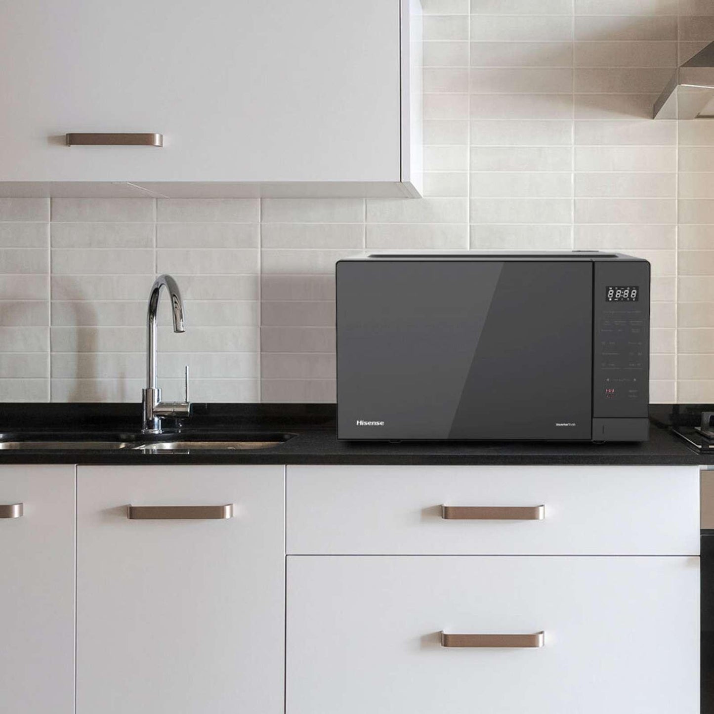 Horno de Microondas Hisense 1.6 Pies Cúbicos Negro HMMG4211BMVG