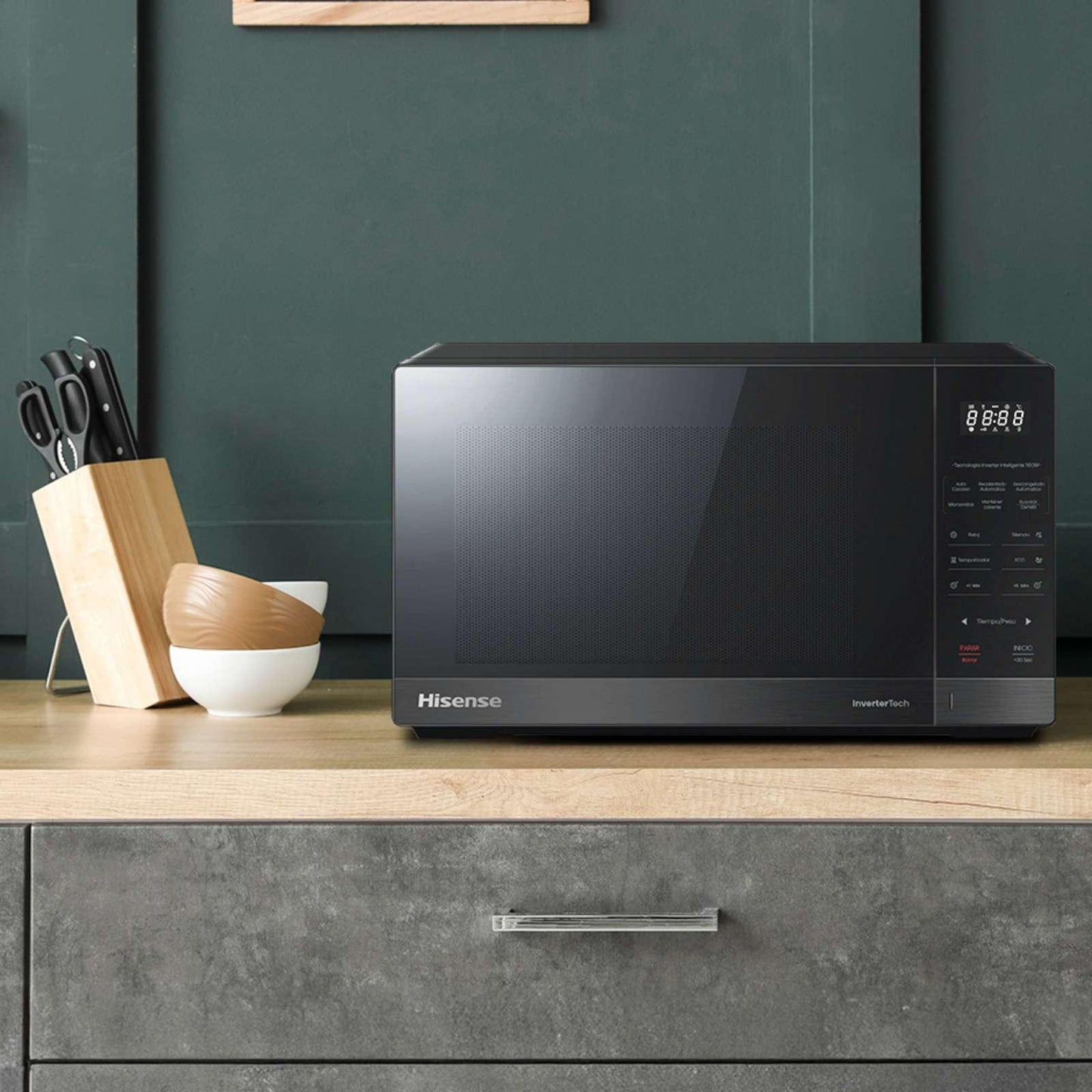 Horno de Microondas Hisense 1.4 Pies Cúbicos Negro HMMS3411BMV