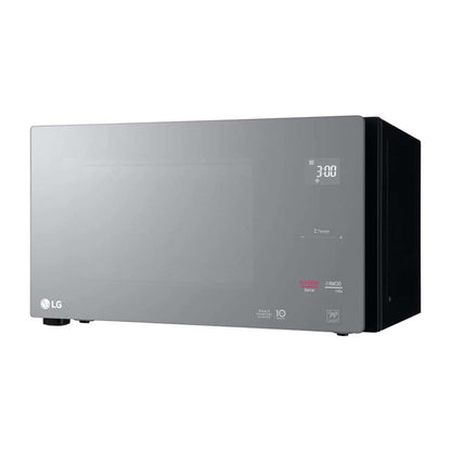 Horno de Microondas NeoChef 1.5 Pies Cúbicos LG MS1596DIR