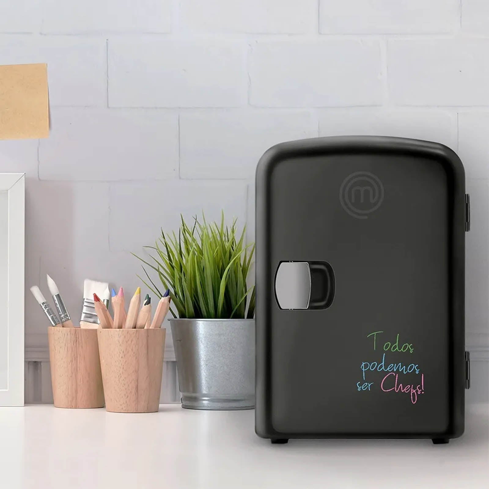 Masterchef Mini Freezer Mini Refrigerador Masterchef Draw-Erase 4 Litros Negro MK-F-4DE